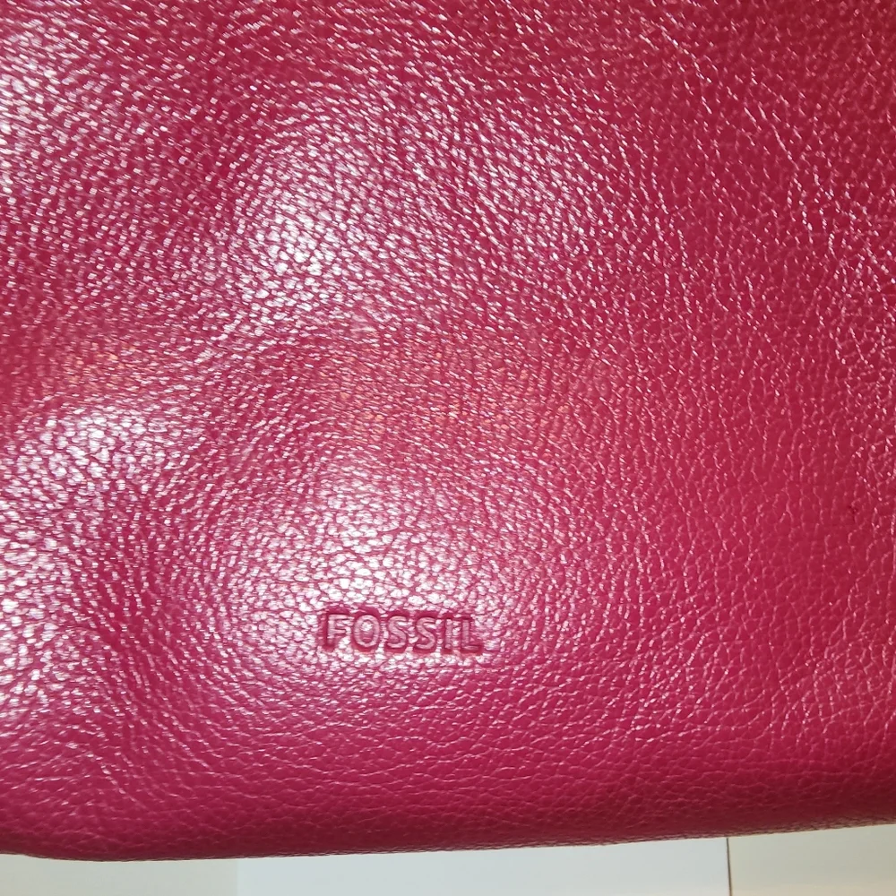 FOSSIL LEATHER 8" X 10" CROSSBODY PURSE 48"+ Long Strap Adjusts - Picture 6 of 7